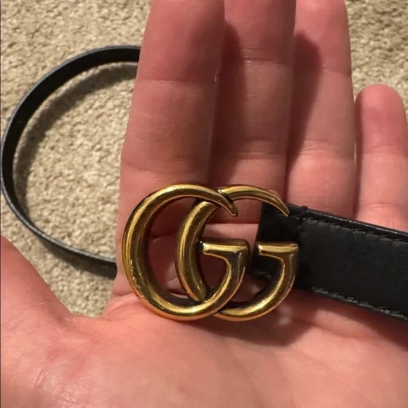 Gucci Black Belt with Gold GG Buckle - Picture 2 of 3